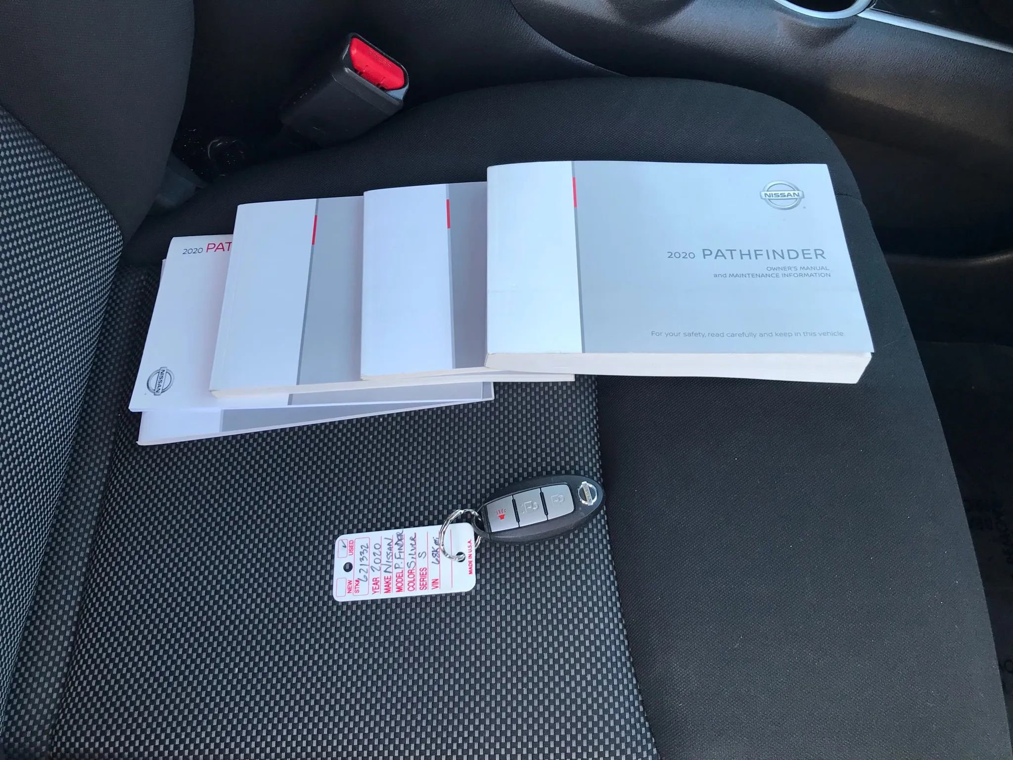 Used 2020 Nissan Pathfinder S image 47
