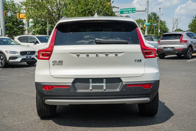 Used 2021 Volvo XC40 T5 Momentum w/ Premium Package AWD/4WD image 6
