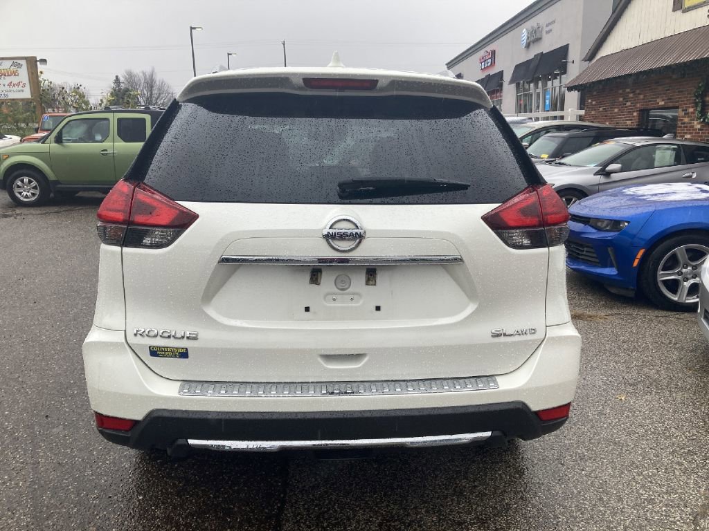 Used 2017 Nissan Rogue SL w/ SL Premium Package image 4