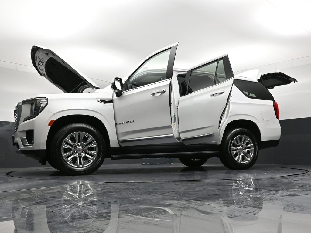 Used 2023 GMC Yukon Denali image 44