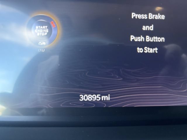 Used 2023 Jeep Grand Cherokee Limited w/ Luxury Tech Group II AWD/4WD image 3