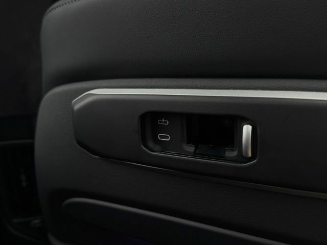 Used 2026 BMW X7 xDrive40i w/ M Sport Package image 25