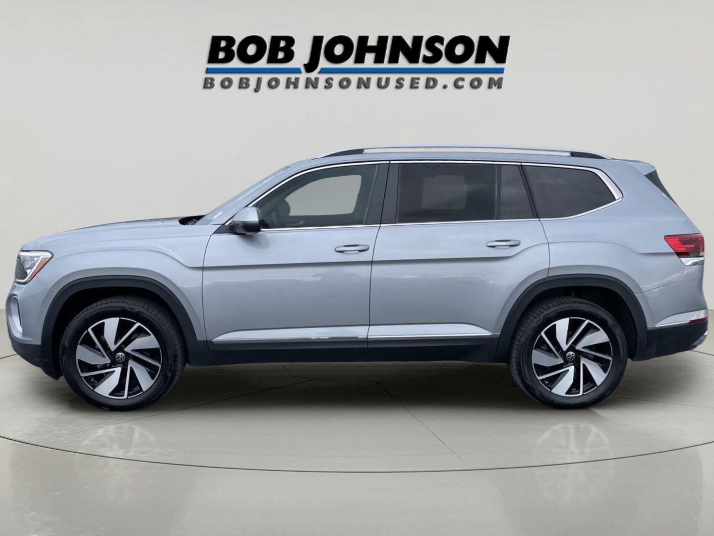 Used 2025 Volkswagen Atlas SEL image 4