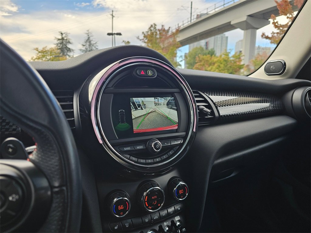 Used 2019 MINI Cooper S w/ Signature Upholstery Package image 27