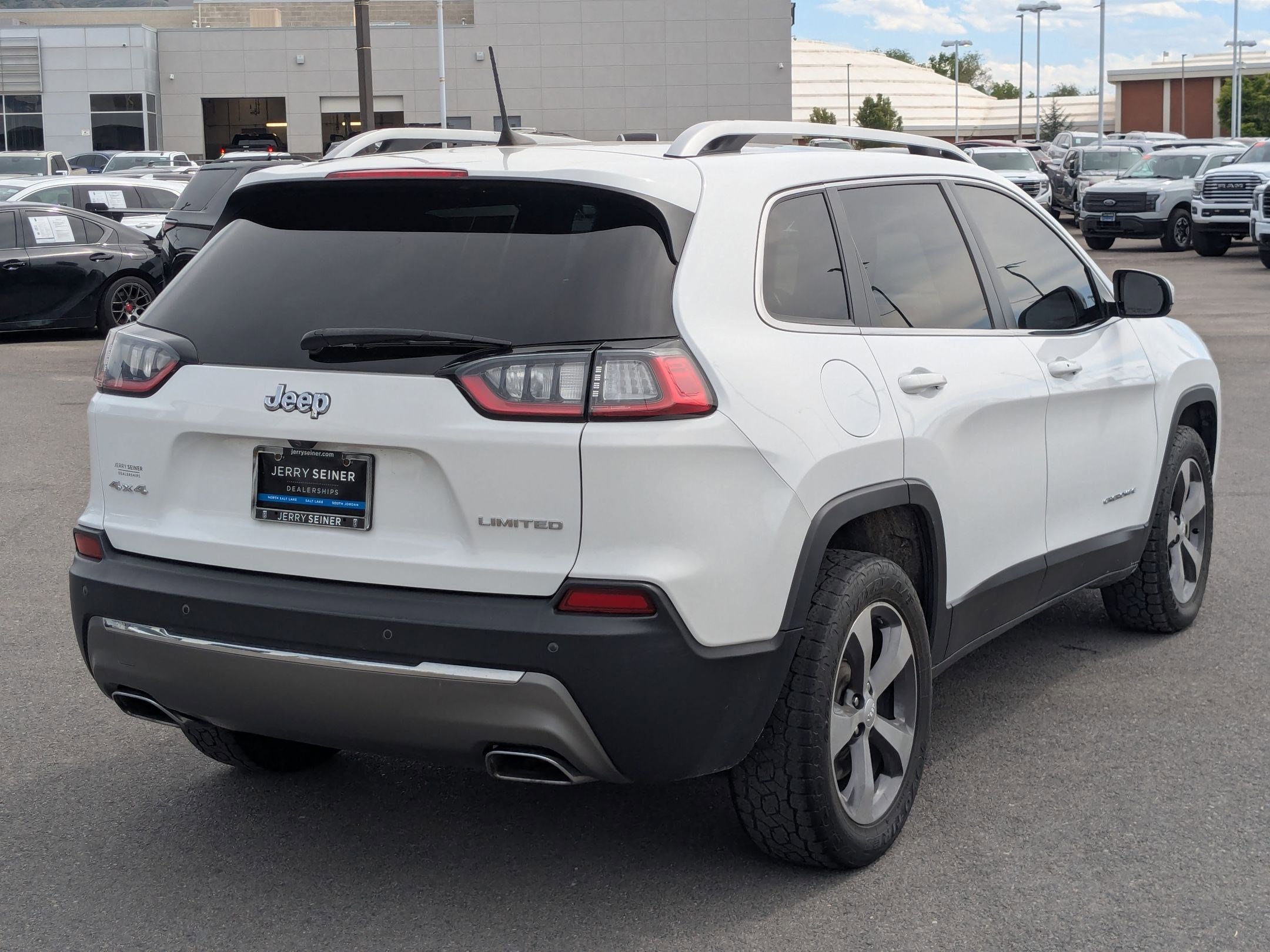 Used 2020 Jeep Cherokee Limited AWD/4WD image 6