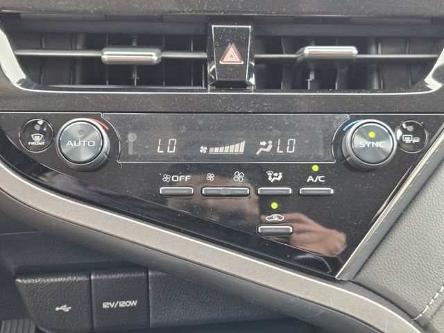Used 2023 Toyota Camry SE FWD image 16