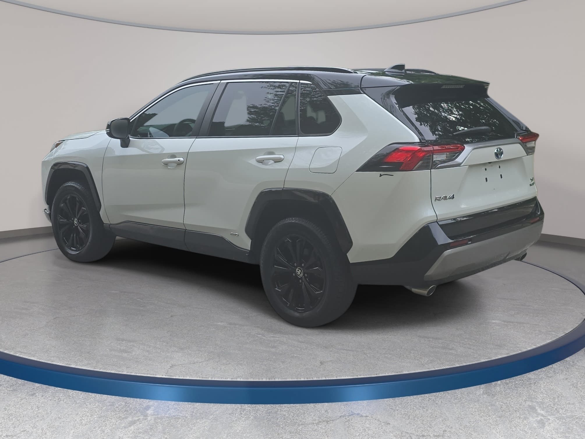 Used 2022 Toyota RAV4 XSE AWD/4WD image 7