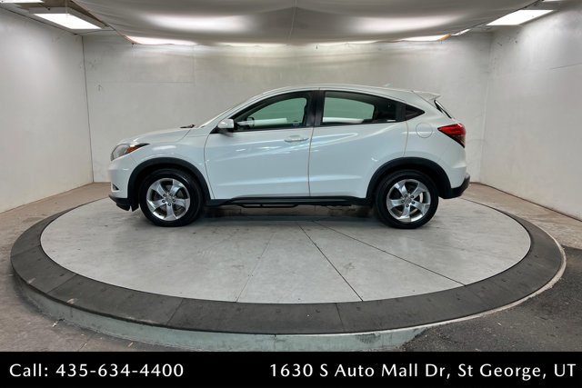 Used 2016 Honda HR-V LX image 2