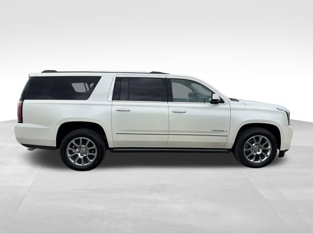 Used 2015 GMC Yukon XL Denali w/ Premium Package AWD/4WD image 12