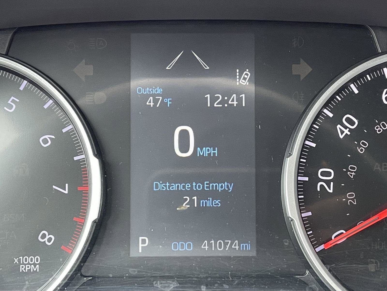 Used 2021 Toyota RAV4 XLE AWD/4WD image 8