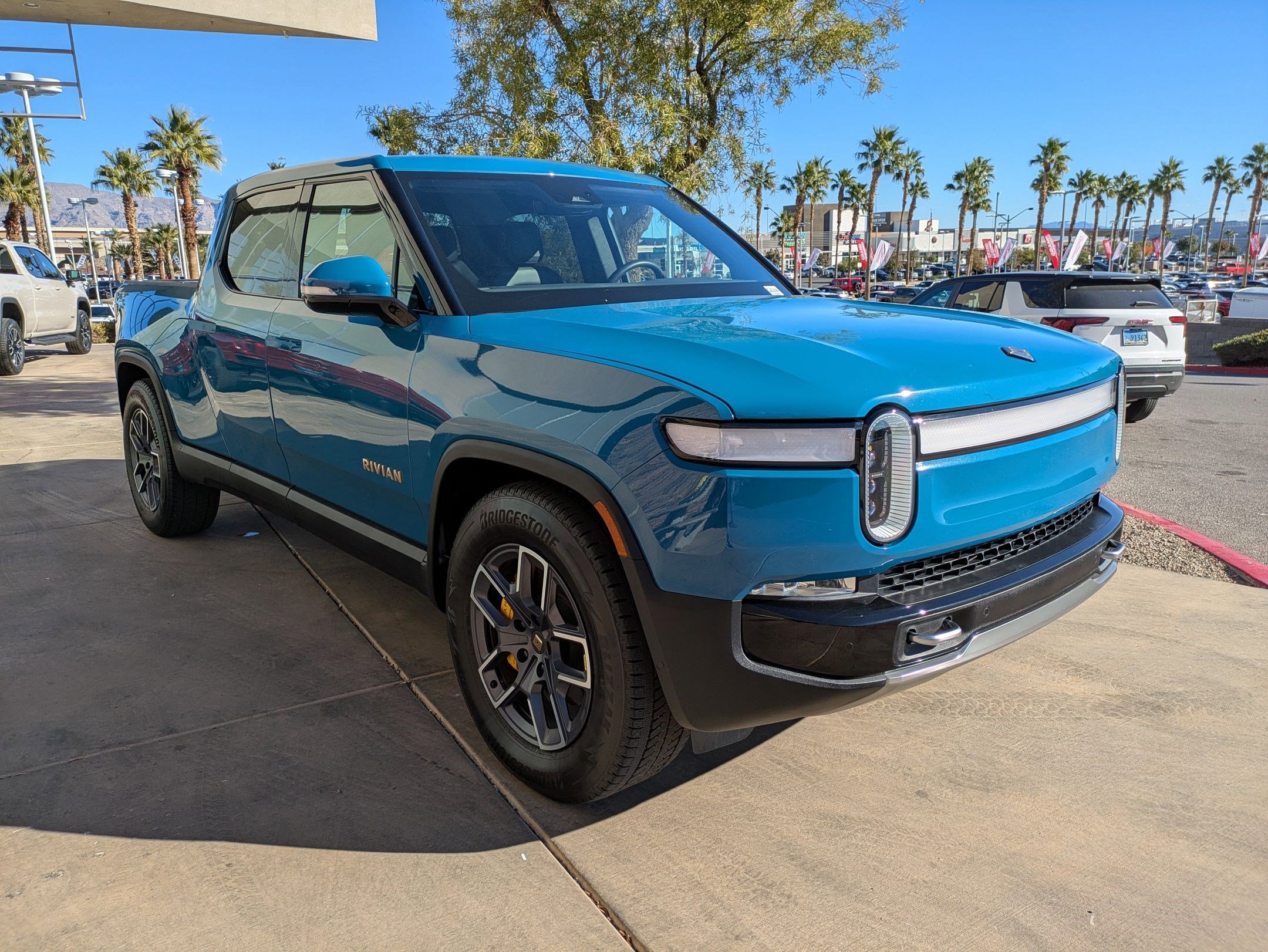 Used 2022 Rivian R1T Launch Edition image 5