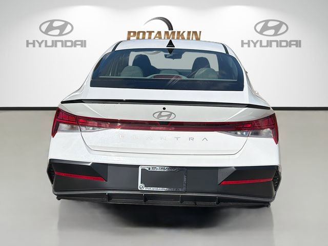 New 2026 Hyundai Elantra SEL Sport image 6