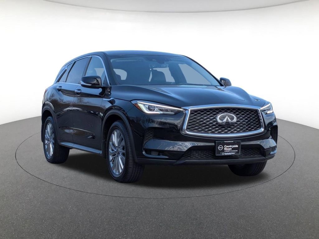 Used 2025 INFINITI QX50 Pure image 3