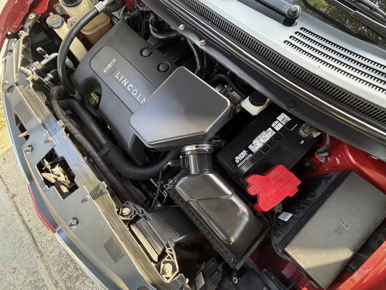 Used 2012 Lincoln MKX FWD image 18