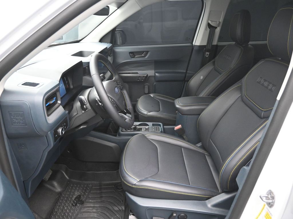 Certified 2025 Ford Maverick Lobo image 18