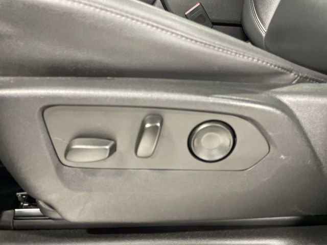 Used 2022 Chevrolet Tahoe Z71 w/ Luxury Package image 12