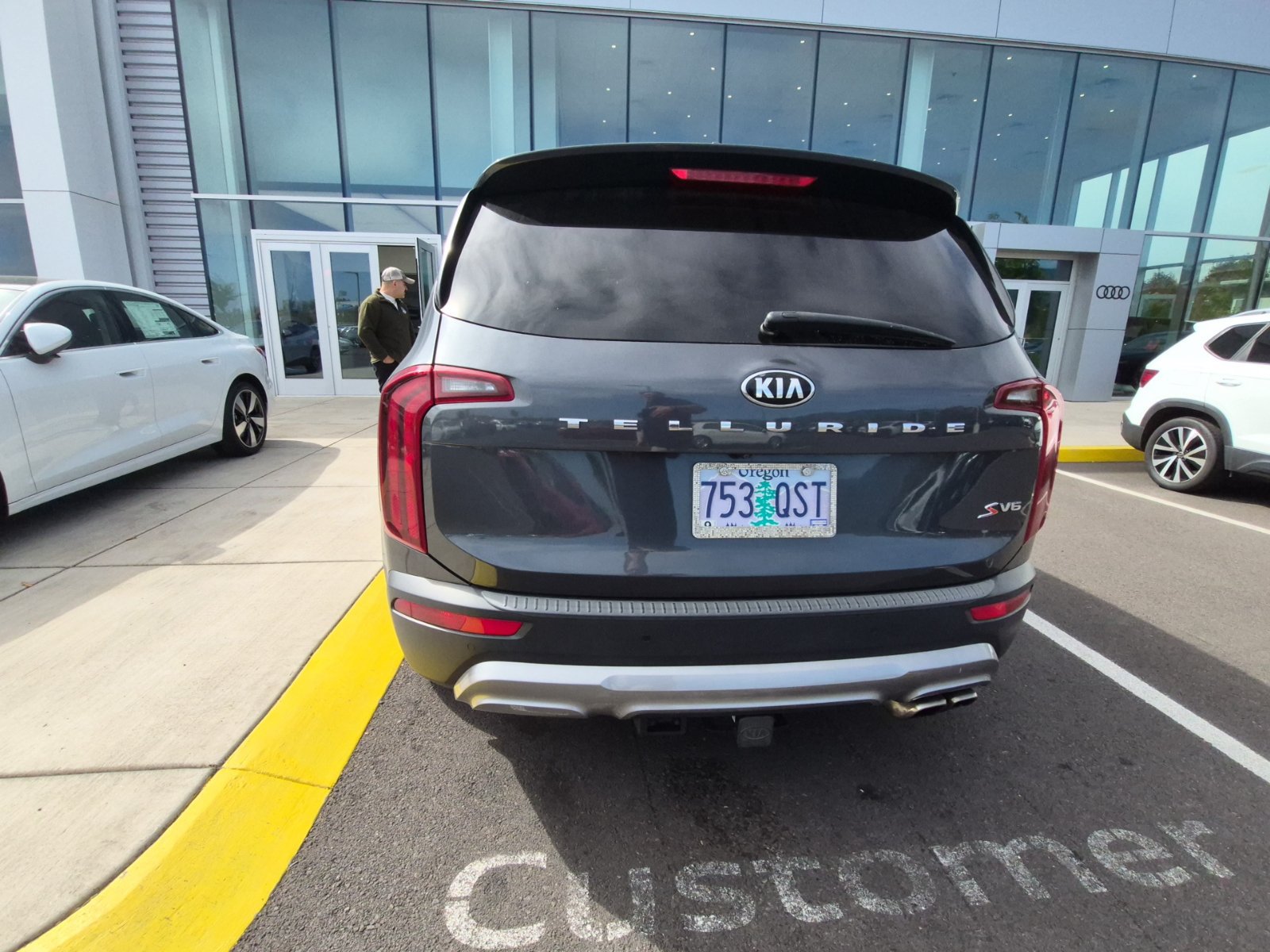 Used 2020 Kia Telluride S FWD image 10