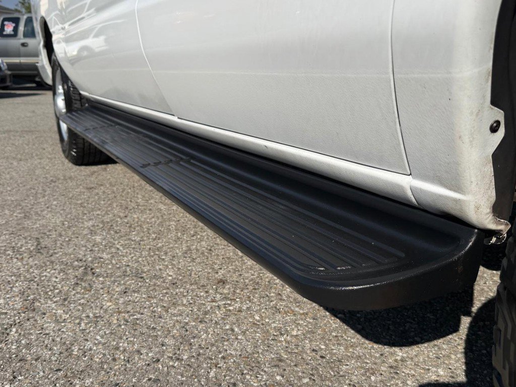 Used 2009 Ford E-350 and Econoline 350 Extended Wagon Super Duty image 38