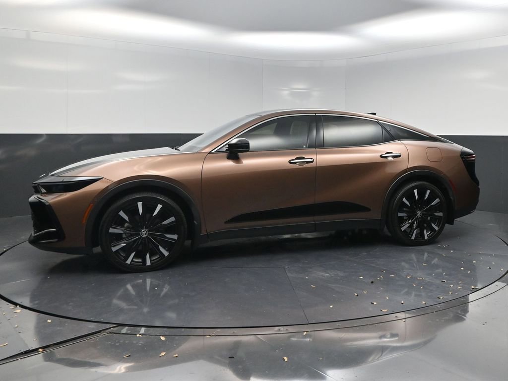 Used 2024 Toyota Crown Platinum image 3