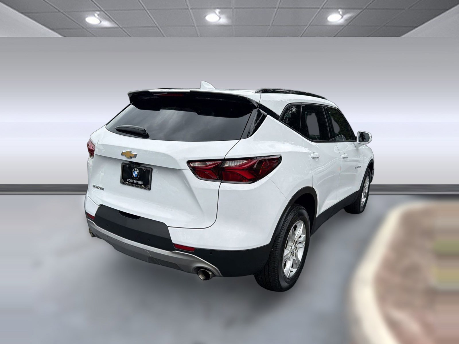 Used 2020 Chevrolet Blazer LT w/ Sound & Technology Package FWD image 9