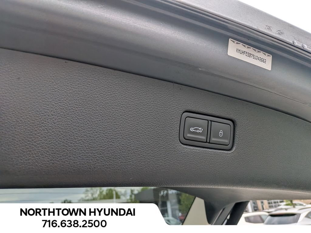 Used 2025 Genesis GV80 2.5T Standard AWD/4WD image 41