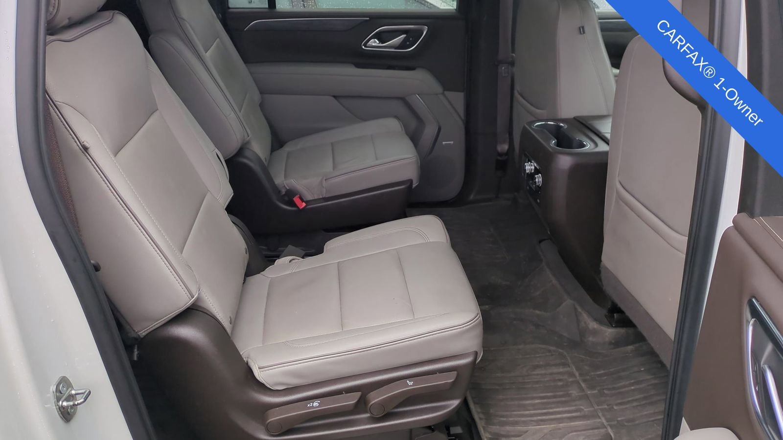 Used 2023 GMC Yukon XL SLT w/ SLT Premium Package image 22