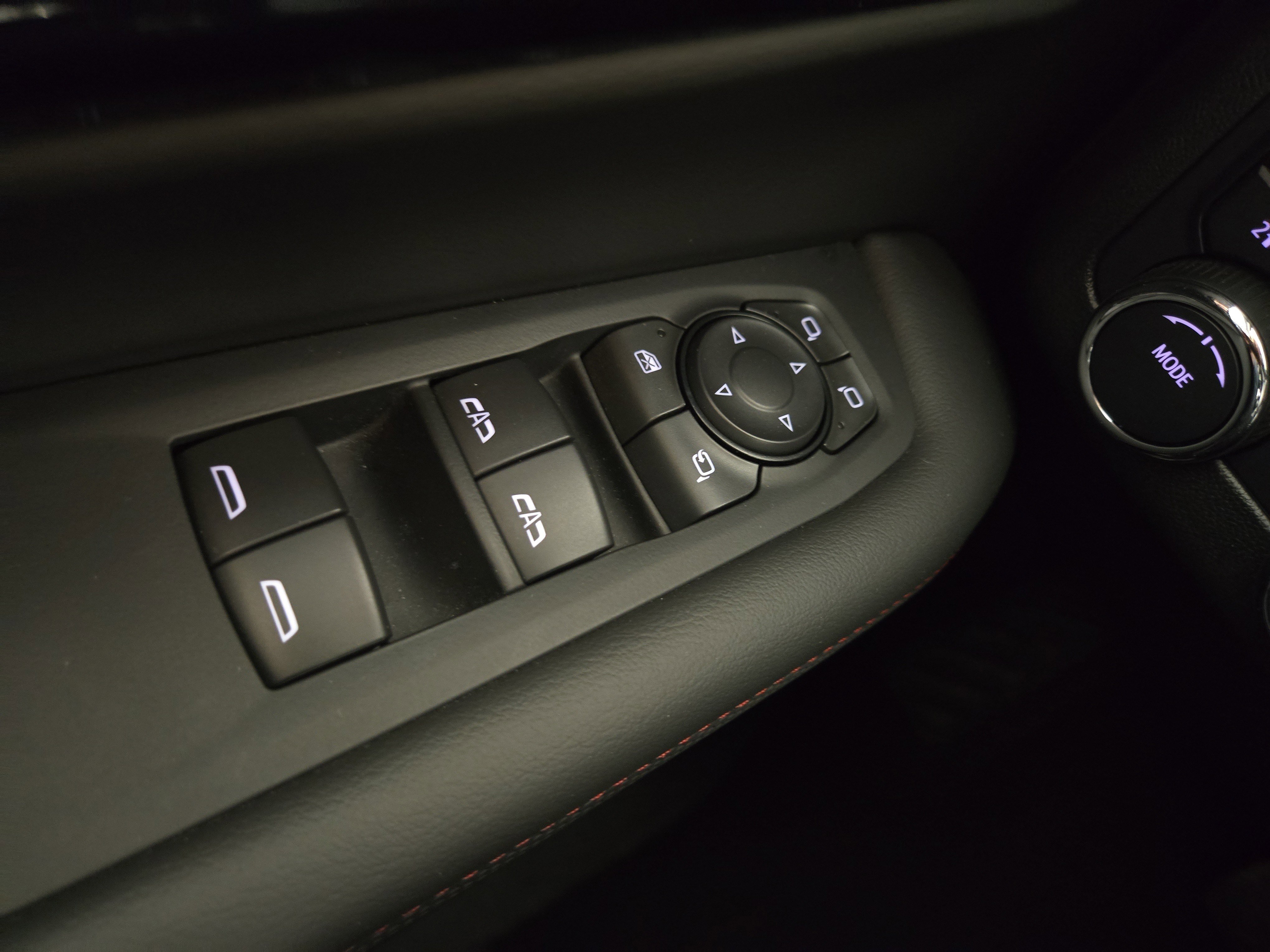 Certified 2025 Chevrolet Suburban RST w/ Comfort Package image 27