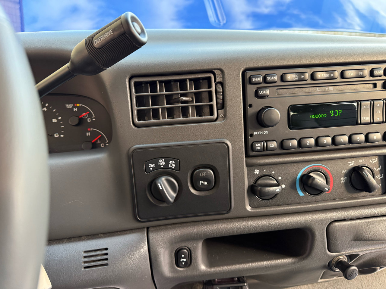 Used 2003 Ford F250 Lariat image 81