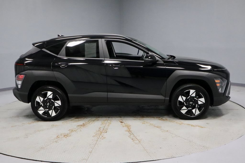 Certified 2025 Hyundai Kona SEL AWD/4WD image 15
