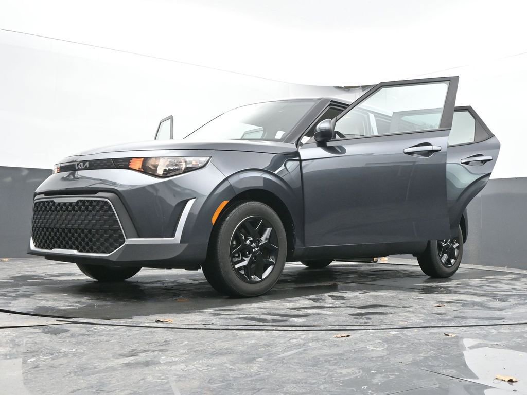 Used 2025 Kia Soul LX w/ LX Technology Package image 88