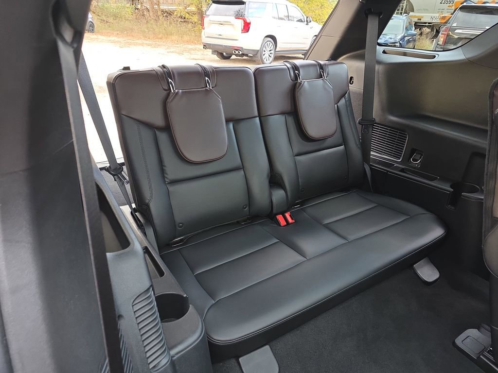 Used 2022 Ford Explorer Platinum w/ Equipment Group 601A image 12