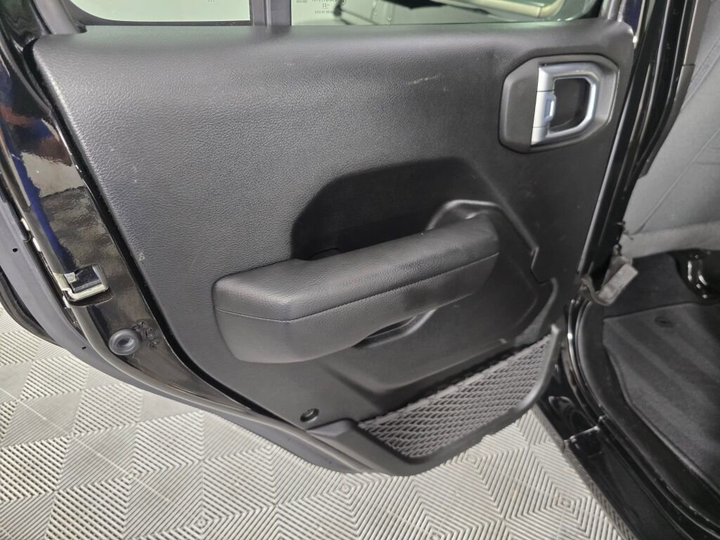 Used 2022 Jeep Wrangler Unlimited Sport image 33