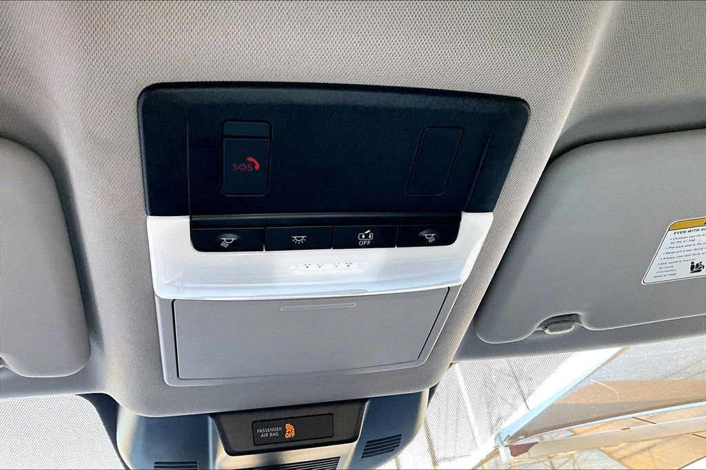 Used 2024 Nissan Rogue SV image 52