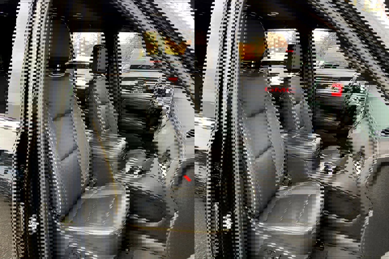 Used 2022 GMC Yukon SLT w/ SLT Luxury Package image 7