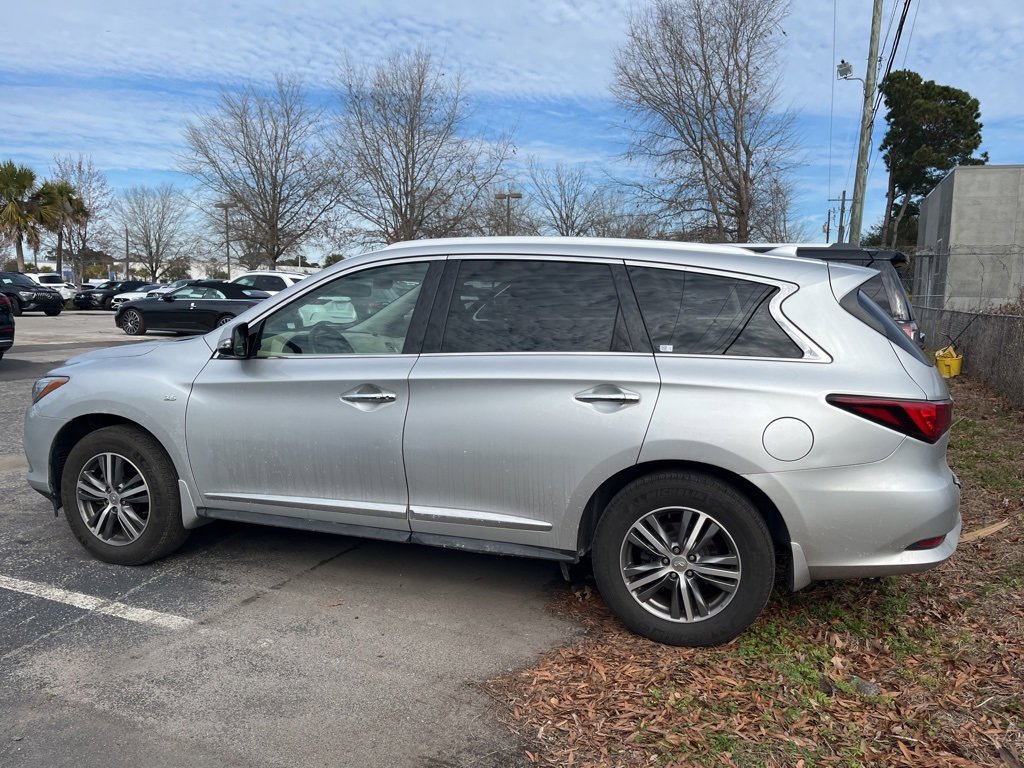 Used 2020 INFINITI QX60 Luxe w/ Essential Package image 12