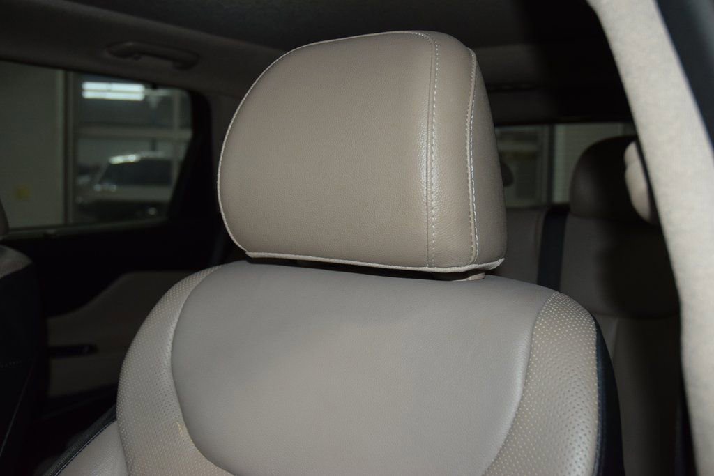 Used 2020 Hyundai Santa Fe SEL w/ Convenience + Premium Package image 42