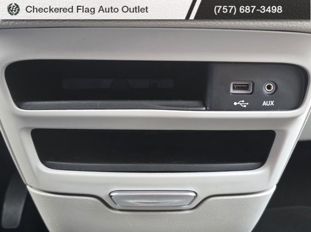 Used 2018 Chrysler Pacifica Limited image 36