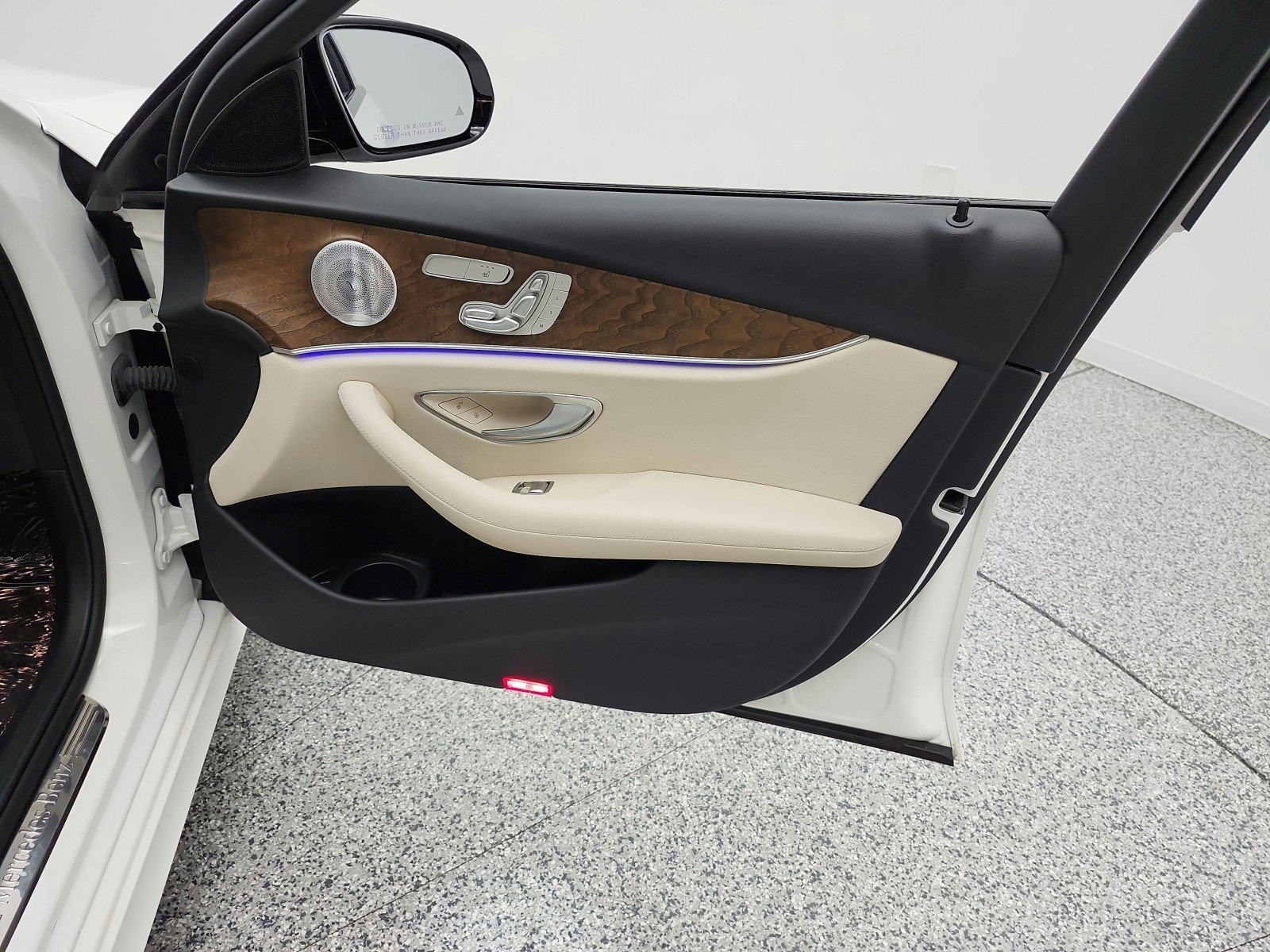 Used 2021 Mercedes-Benz E 350 Sedan image 21