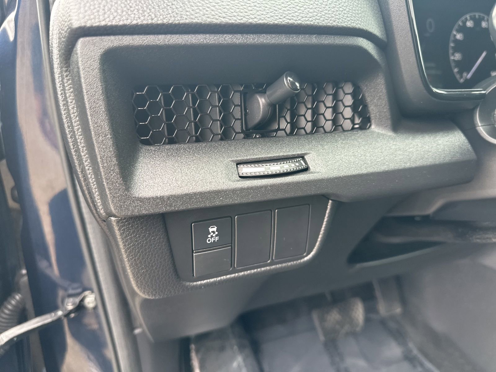 Used 2023 Honda CR-V LX image 14
