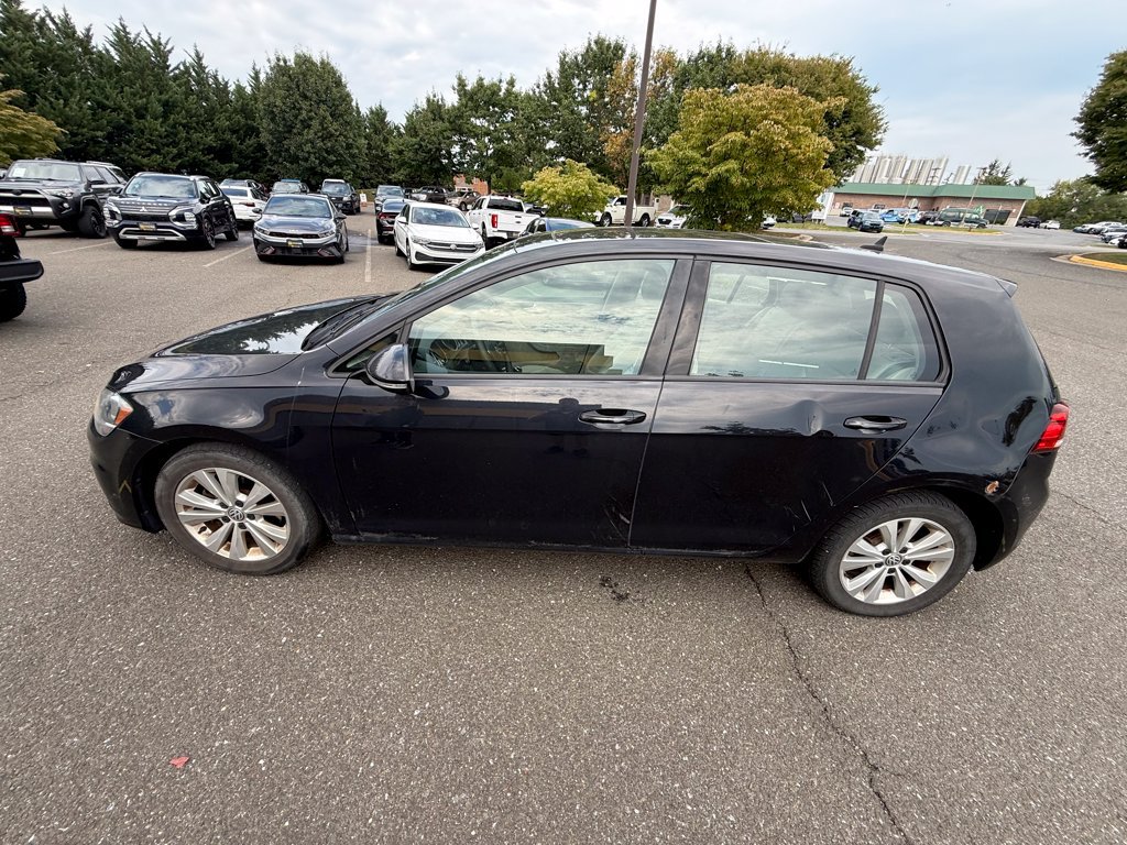 Used 2020 Volkswagen Golf 4-Door FWD image 4