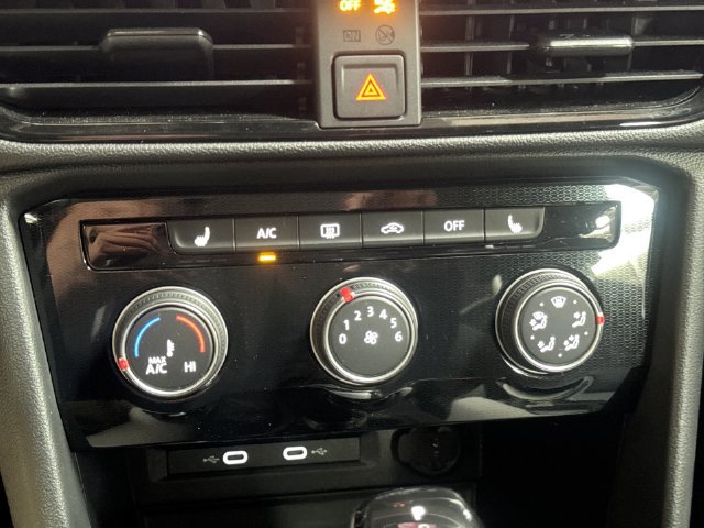 Certified 2025 Volkswagen Taos S AWD/4WD image 17