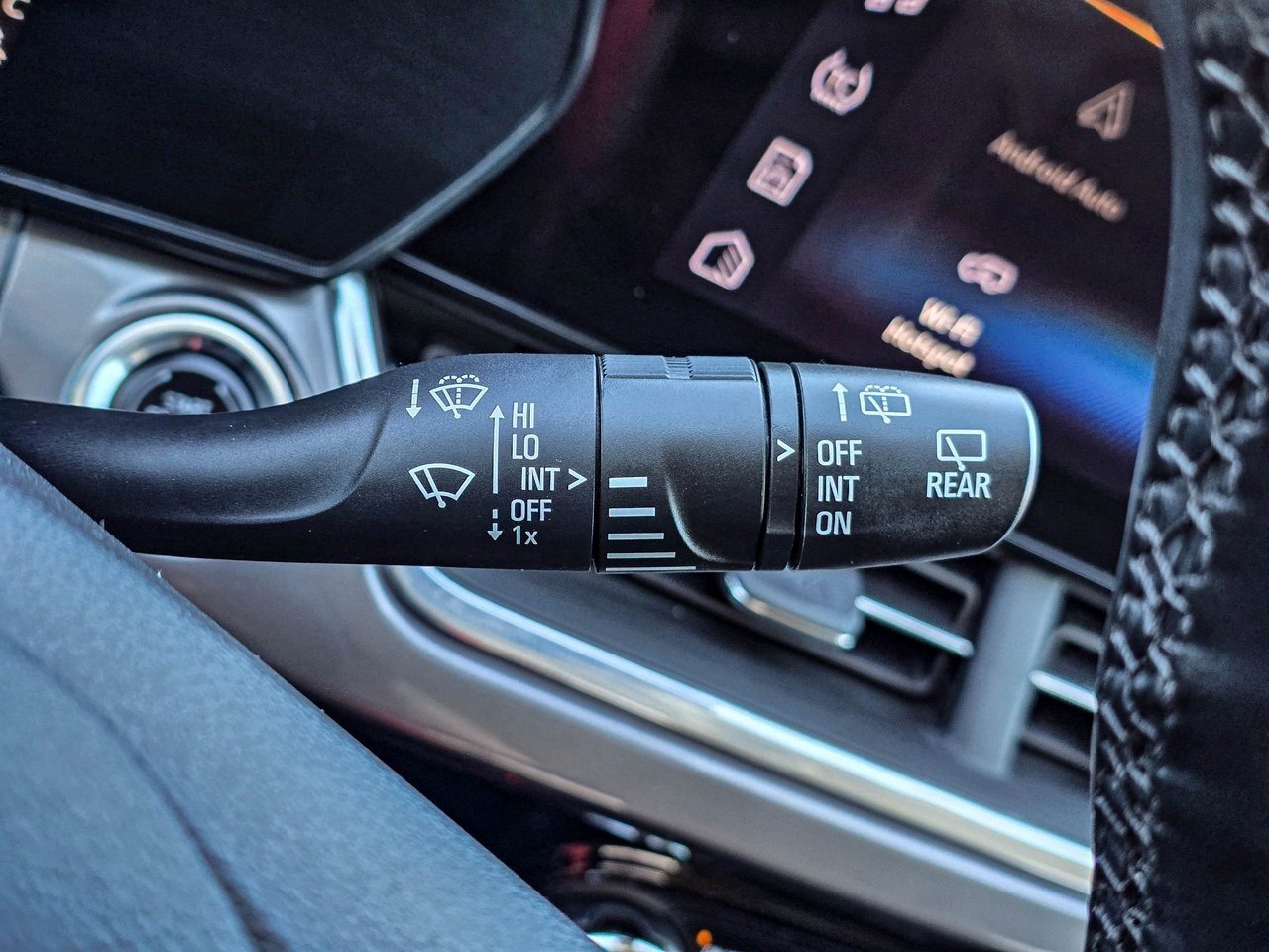 Certified 2024 Chevrolet Trax ACTIV w/ Driver Confidence Package image 13