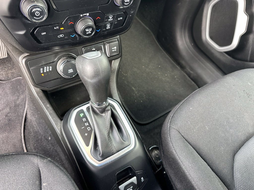 Used 2020 Jeep Renegade Sport w/ UConnect 7.0 Group AWD/4WD image 19
