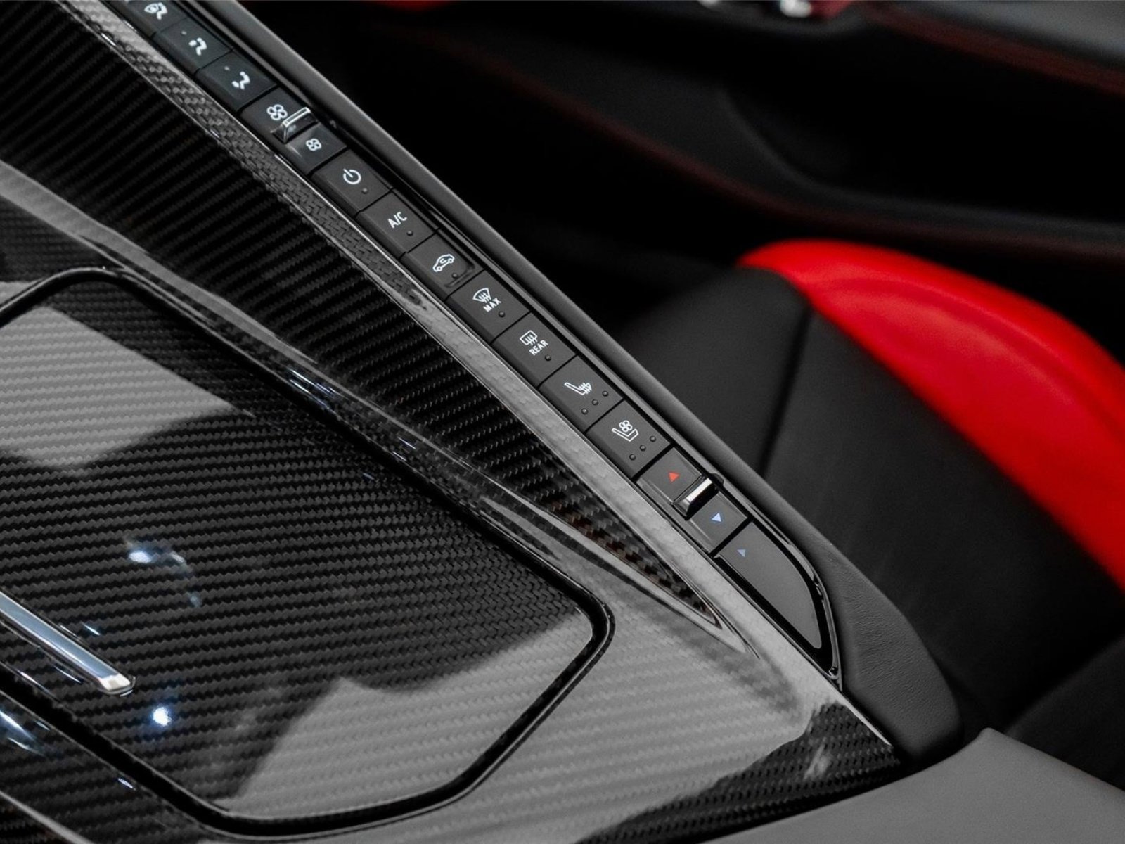 Used 2023 Chevrolet Corvette Z06 w/ Z07 Performance Package RWD image 34