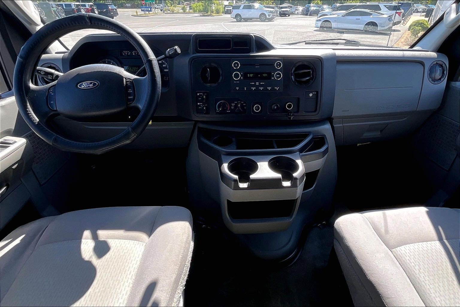 Used 2012 Ford E-350 and Econoline 350 XLT RWD image 14