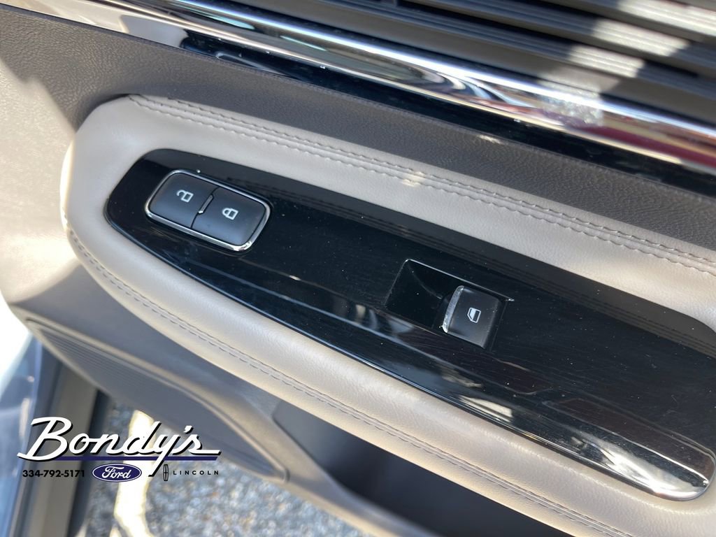 Used 2022 Lincoln Corsair FWD w/ Equipment Group 101A image 19