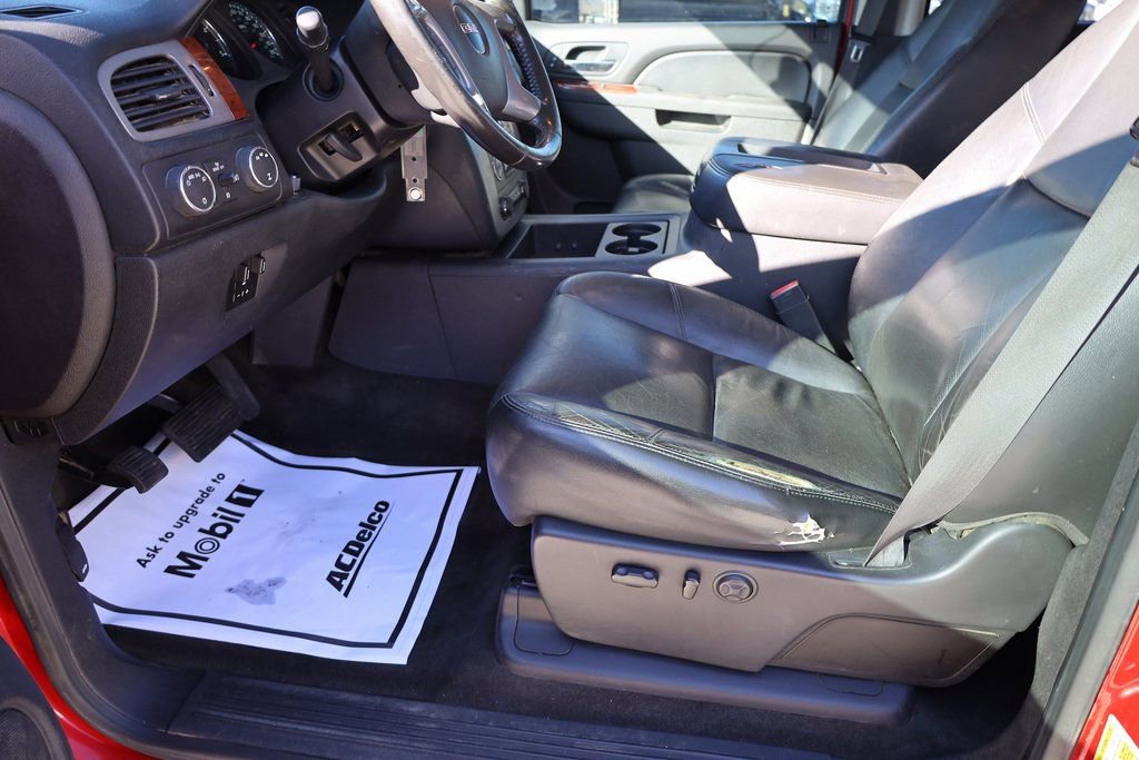 Used 2014 GMC Sierra 3500 SLT w/ SLT Convenience Package image 11