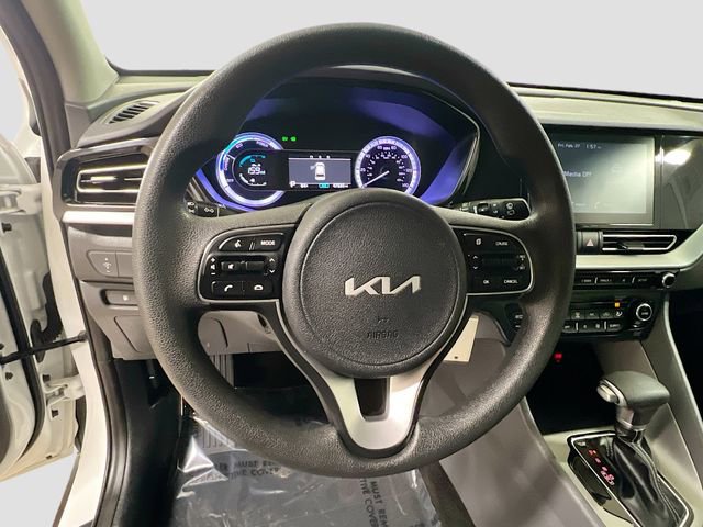 Certified 2022 Kia Niro LX image 11