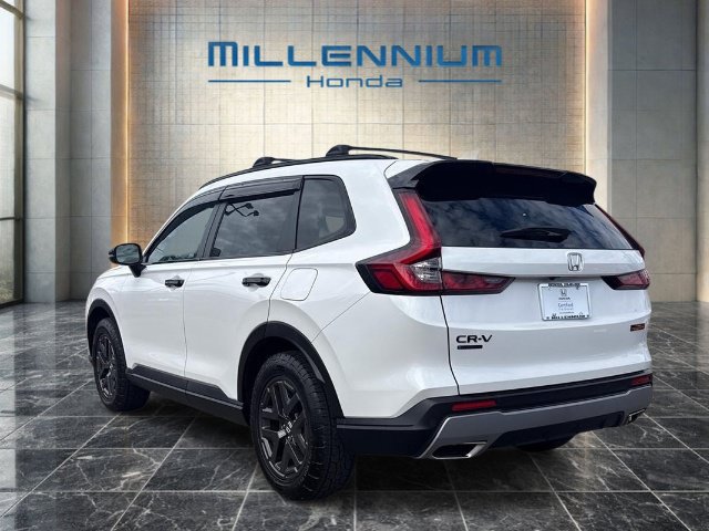 Certified 2026 Honda CR-V TrailSport image 3