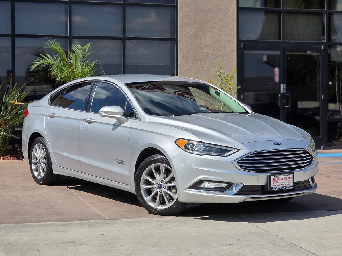 Used 2017 Ford Fusion Energi Titanium FWD image 3